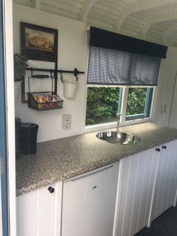 Shepherds Hut Oostvoorne Extérieur photo
